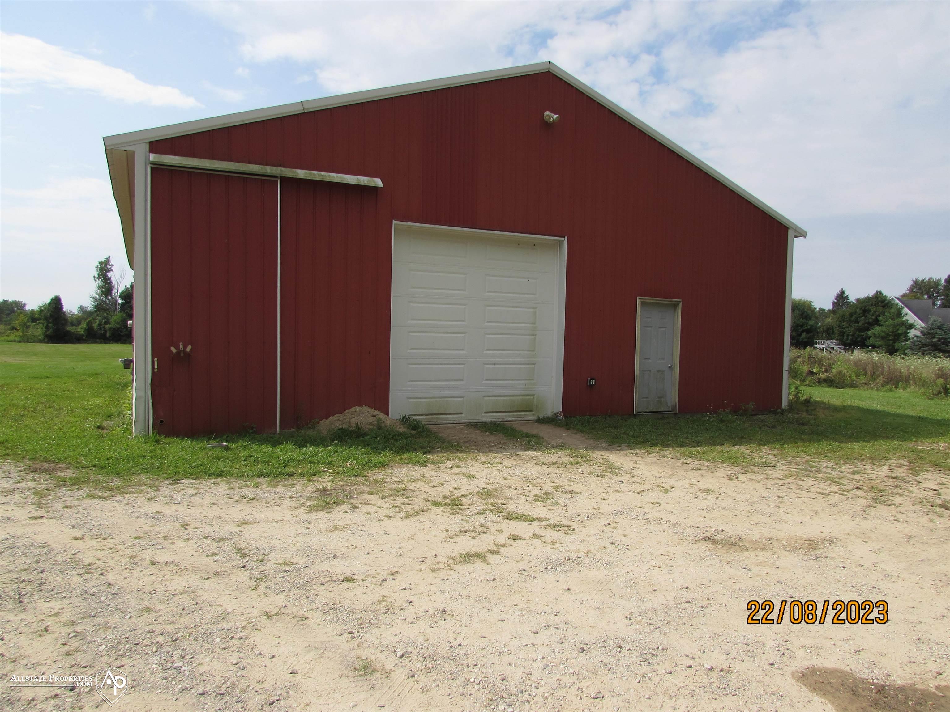 10078 Clark Road Davison, MI 48423 - Photo 35 of 39 50121324-34.JPG