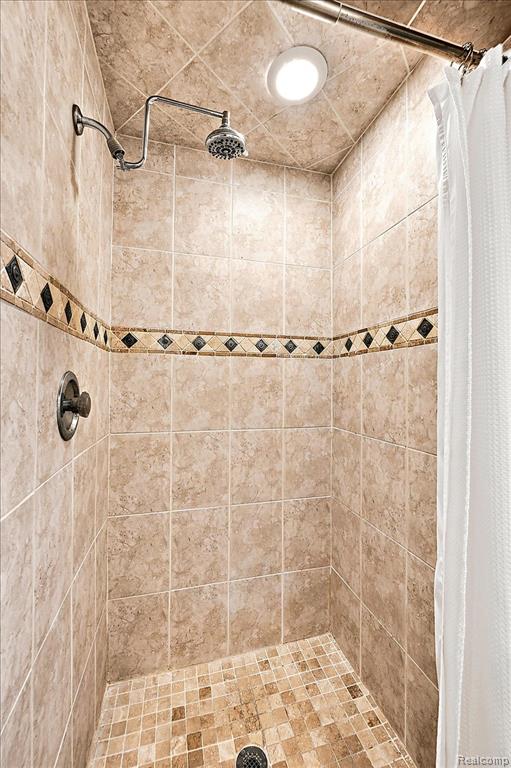 980 Sandhurst Road Bloomfield Hills, MI 48302 - Photo 36 of 76 Gallery Image 36