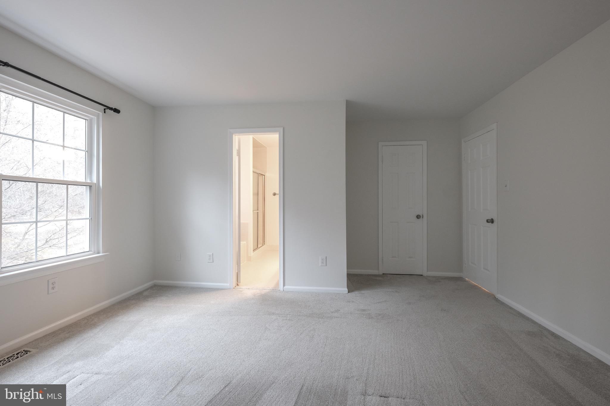 35 C Chicopee Drive Princeton, NJ 08540 - Photo 13 of 24 an empty room with windows