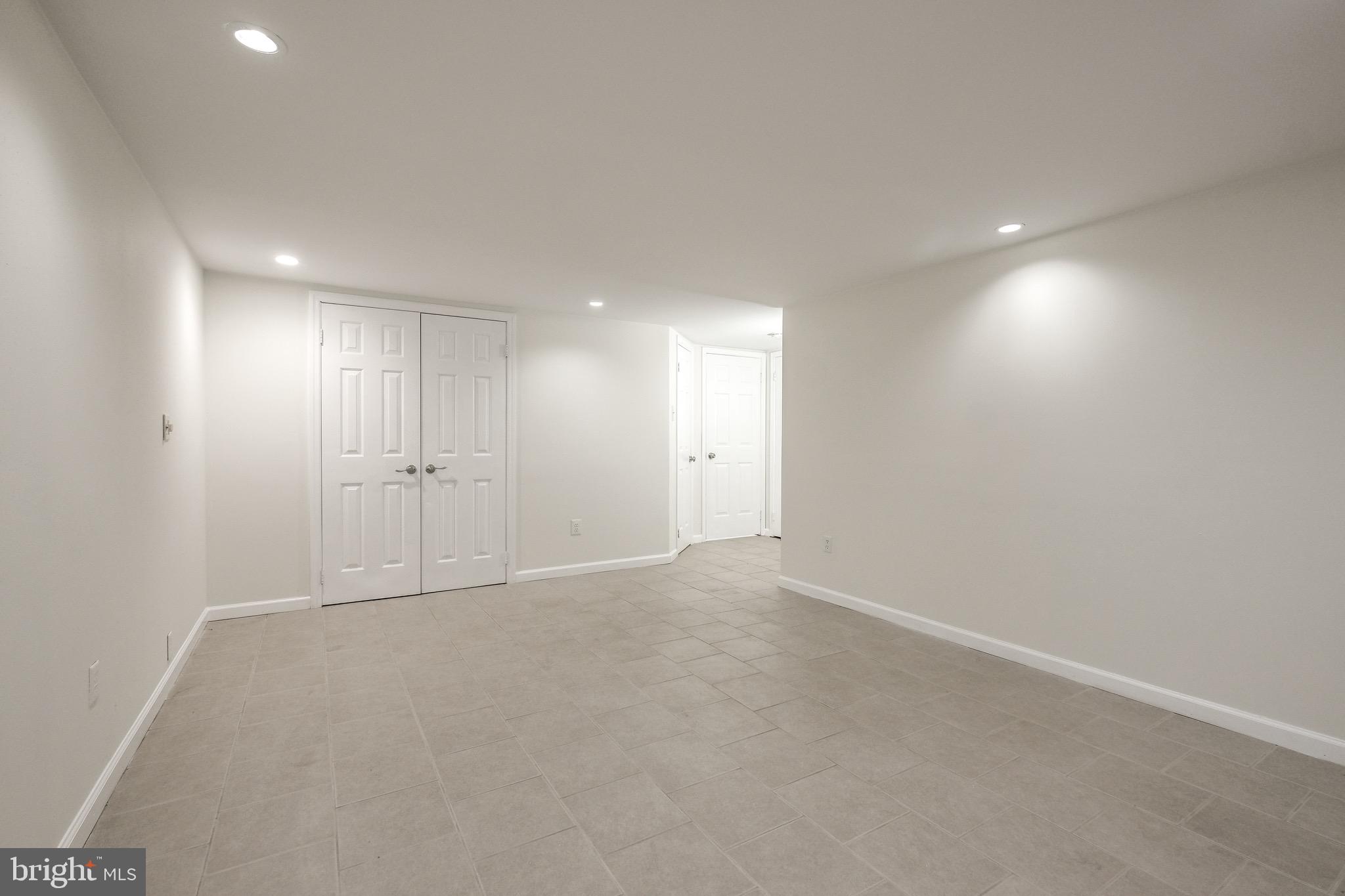 35 C Chicopee Drive Princeton, NJ 08540 - Photo 22 of 24 a view of an empty room