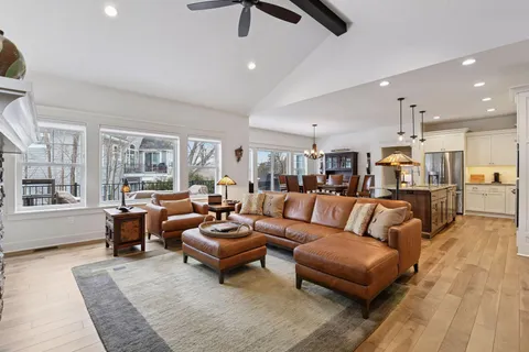 $1,590,000 | 155 Wooddale Avenue, Wayzata, MN 55391