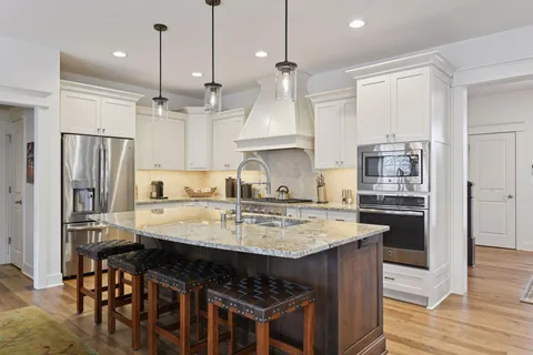 $1,590,000 | 155 Wooddale Avenue, Wayzata, MN 55391