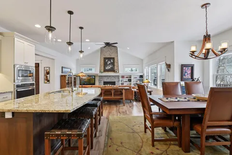 $1,590,000 | 155 Wooddale Avenue, Wayzata, MN 55391