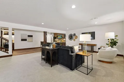 $1,590,000 | 155 Wooddale Avenue, Wayzata, MN 55391