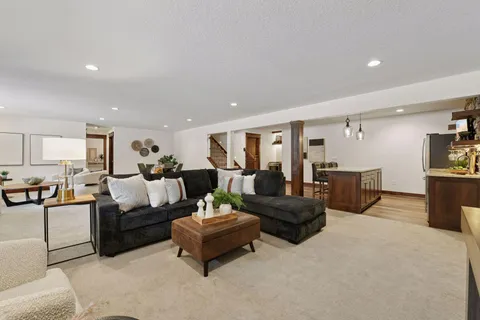 $1,590,000 | 155 Wooddale Avenue, Wayzata, MN 55391