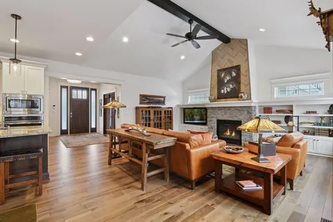 $1,590,000 | 155 Wooddale Avenue, Wayzata, MN 55391