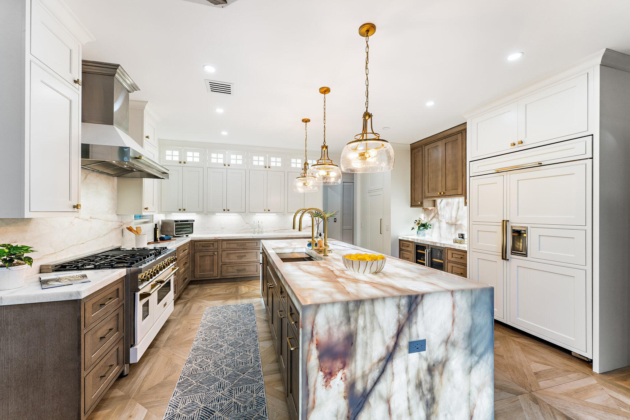 2584 Southeast Ranch Acres Circle Jupiter, FL 33478 - Photo 23 of 83 Kitchen with Custom Finishes
