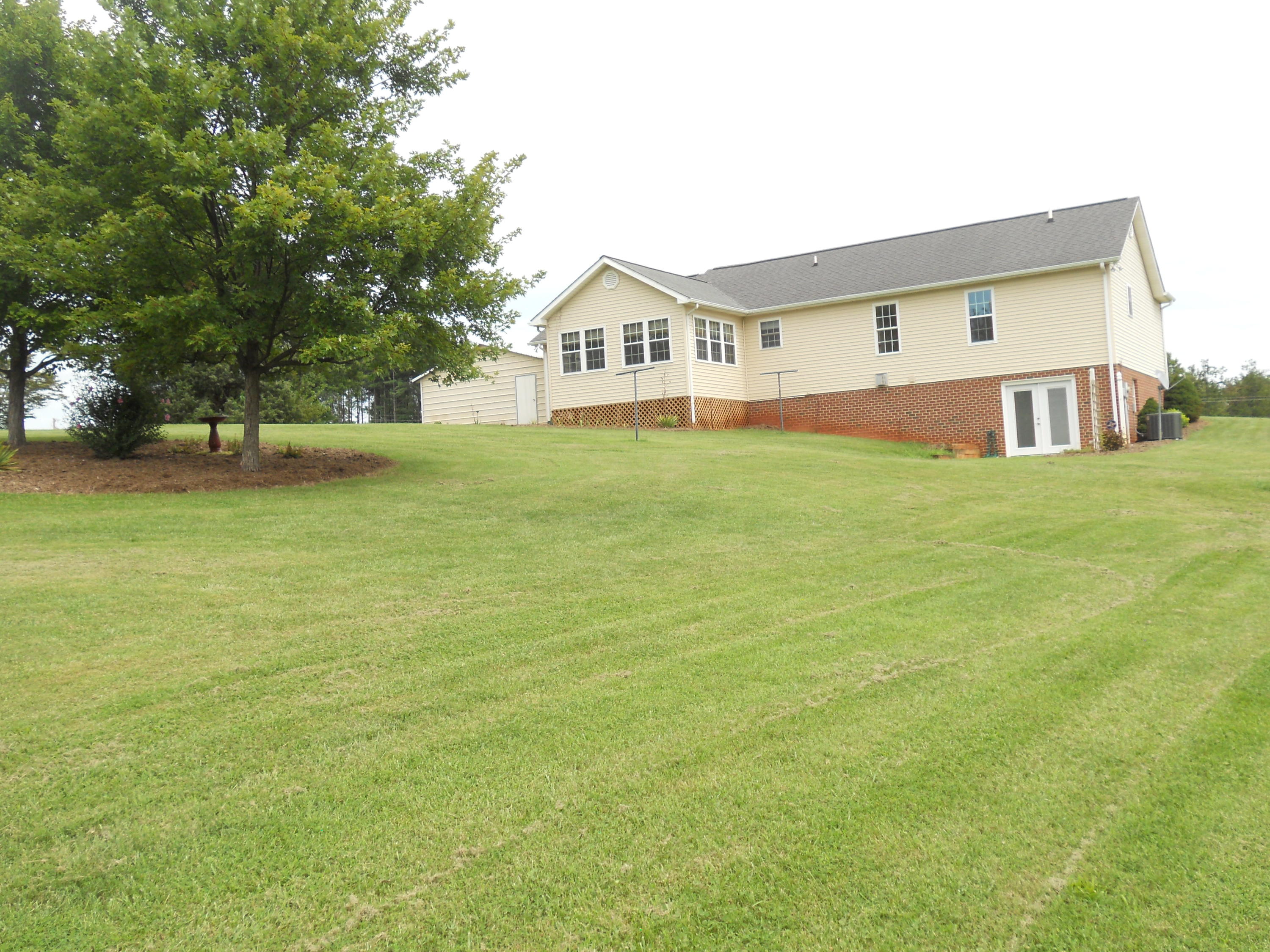 2211 Moneta Road Bedford, VA 24523 - Photo 10 of 46 DSCN6018