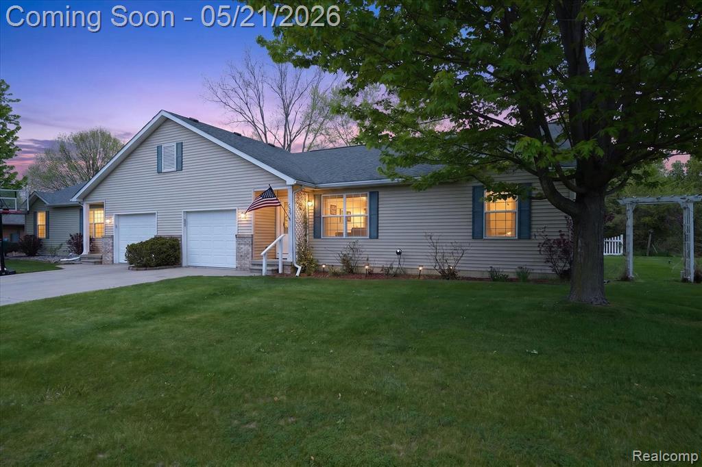 1607 Cedarwood Drive Flushing, MI 48433 - Photo 1 of 27