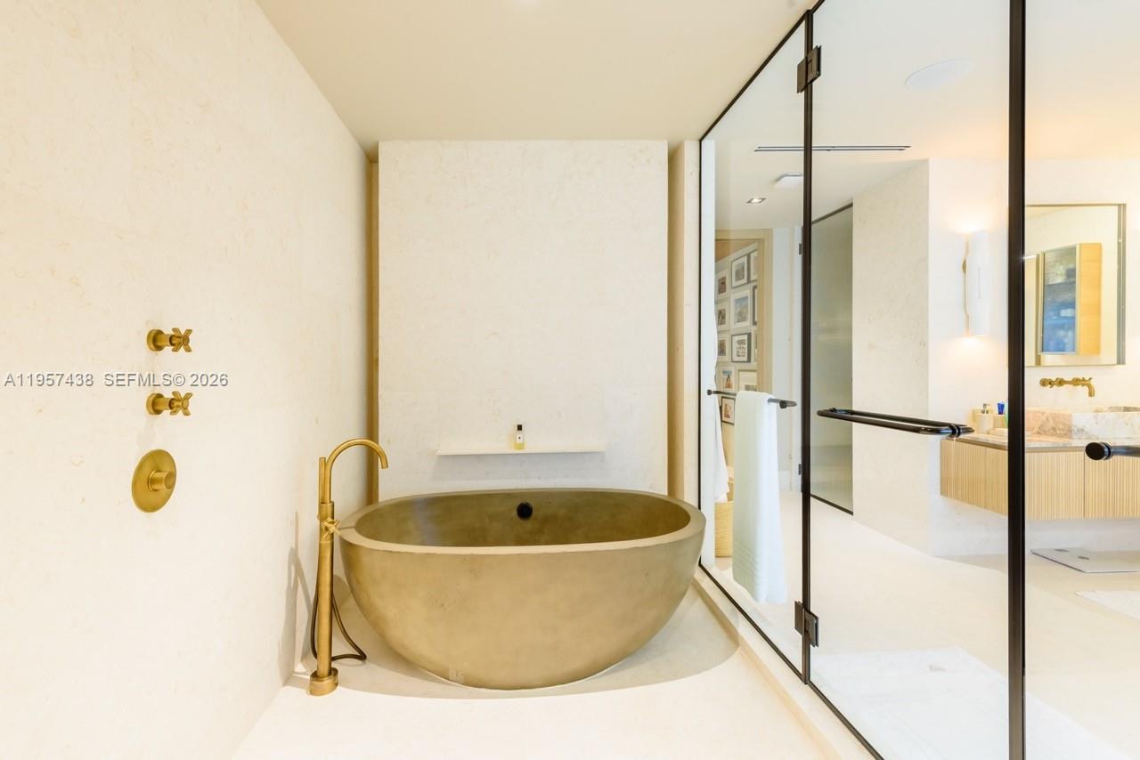 5902 Southwest 105th Street Pinecrest, FL 33156 - Photo 12 of 31