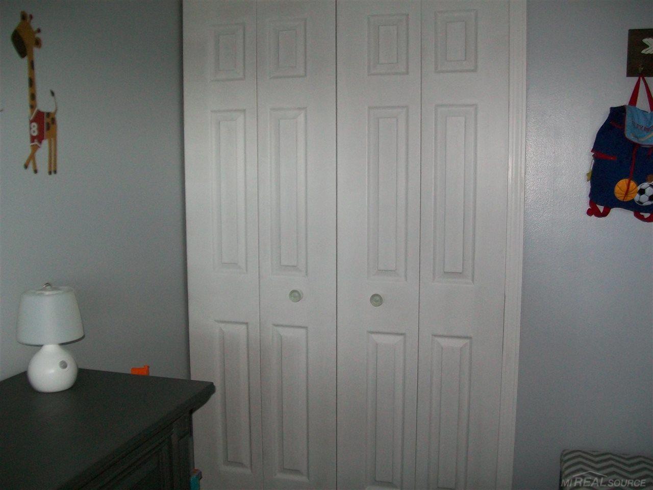 4525 Auburn Road Utica, MI 48317 - Photo 10 of 16 31393222-10.JPG