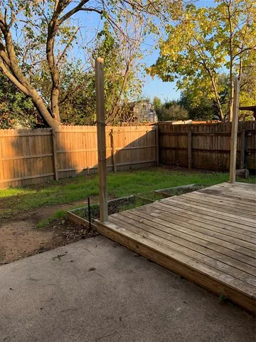 $1,680 | 5410 King Manor Drive, Lake Dallas, TX 75065