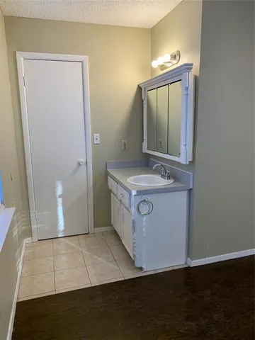 $1,680 | 5410 King Manor Drive, Lake Dallas, TX 75065