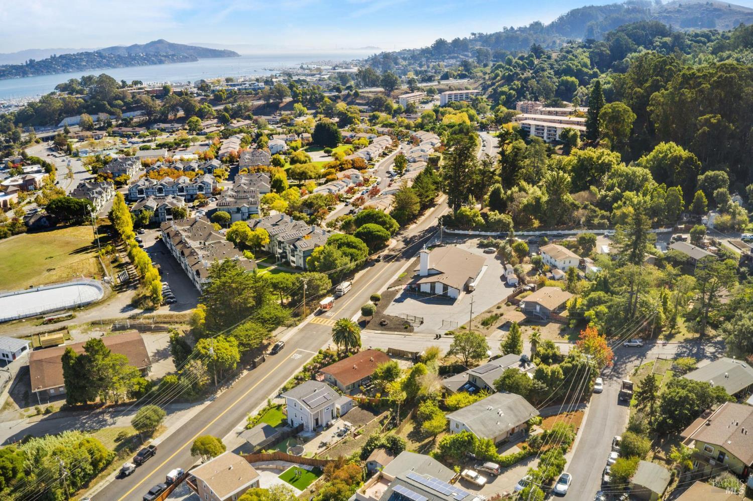 16 Dutton Court Sausalito, CA 94965 - Photo 2 of 42 Expansive Bay views!