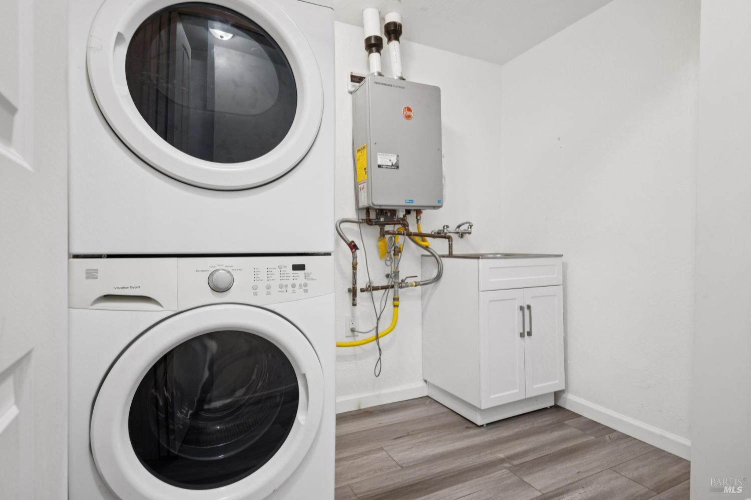 16 Dutton Court Sausalito, CA 94965 - Photo 35 of 42 Lower level: laundry room