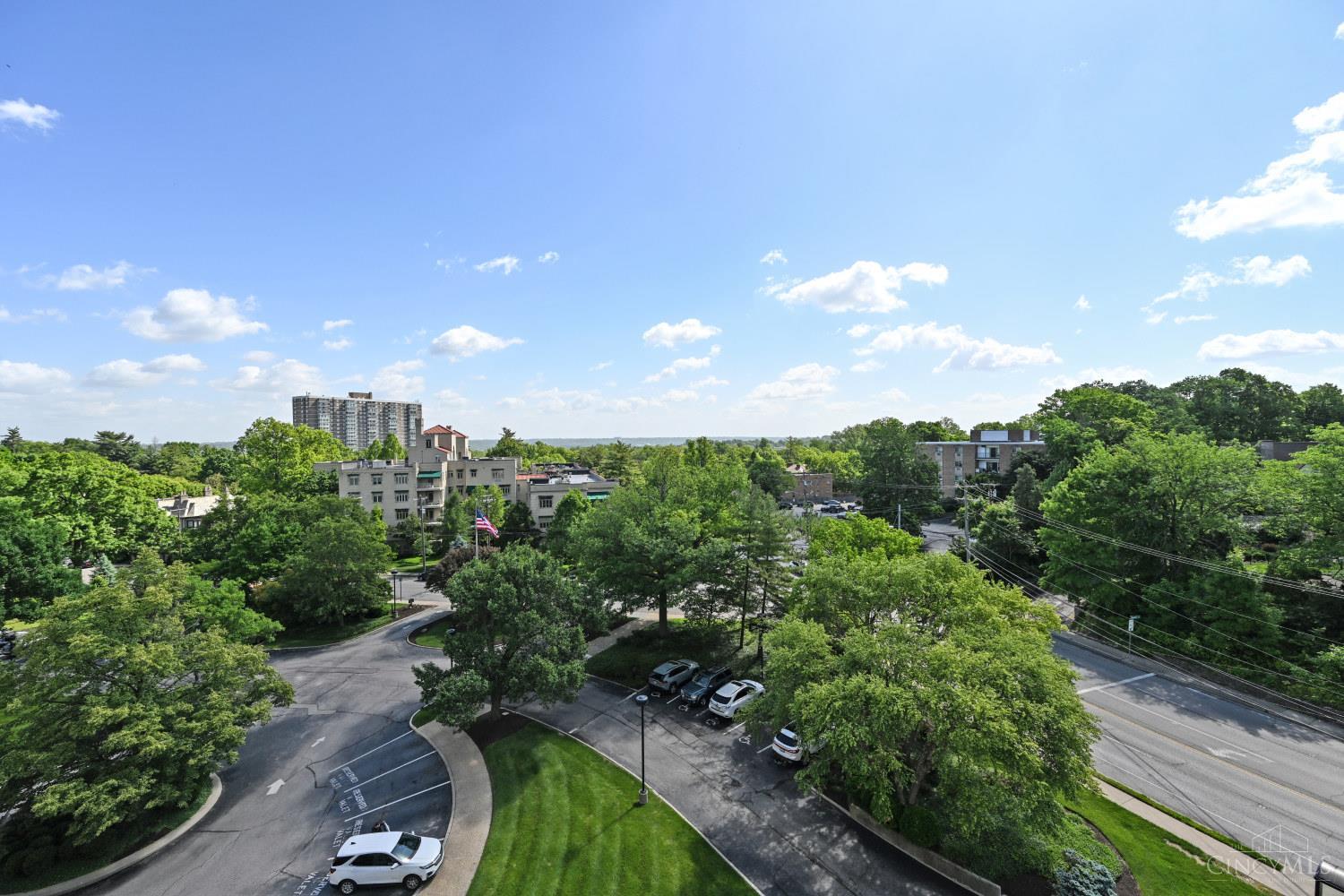 2324 Madison Road, Unit 703 Cincinnati, OH 45208 - Photo 33 of 35 Gallery Image 33