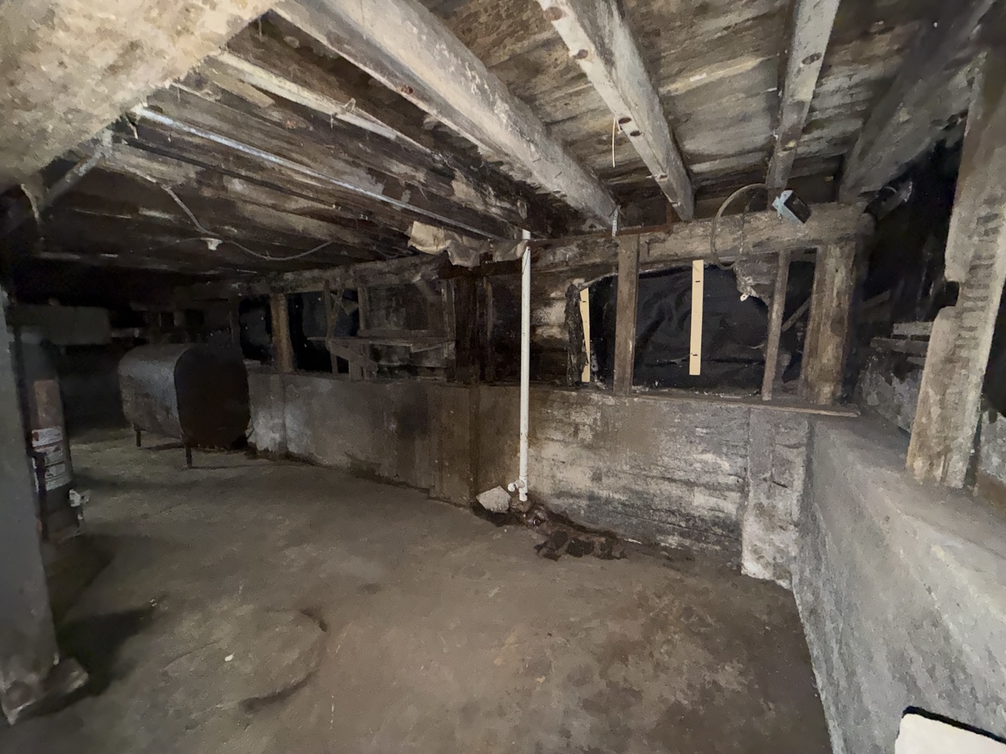 7919 South Escanaba Avenue Chicago, IL 60617 - Photo 10 of 13 a view of a room with wooden roof