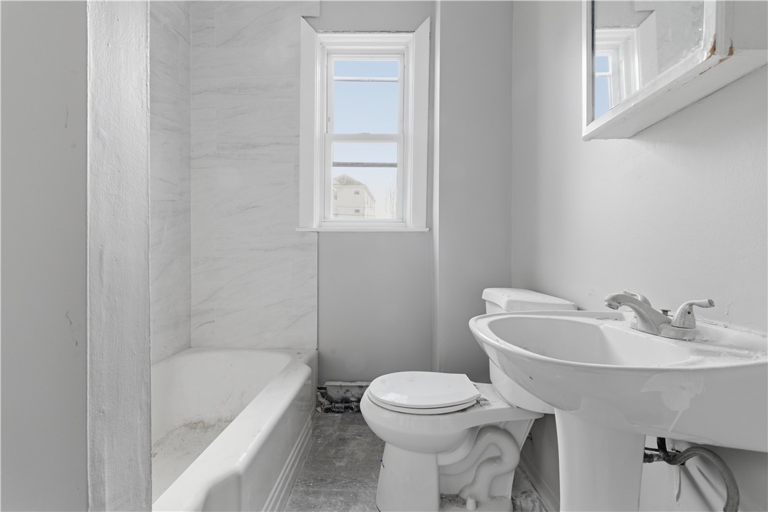 35 Gray Street Providence, RI 02909 - Photo 7 of 28