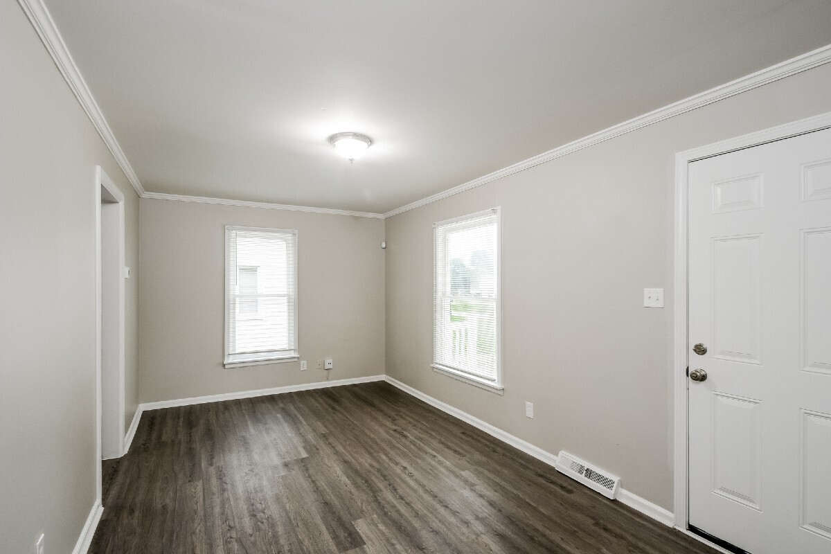 5310 Margate Road Indianapolis, IN 46221 - Photo 2 of 20 Gallery Image 2