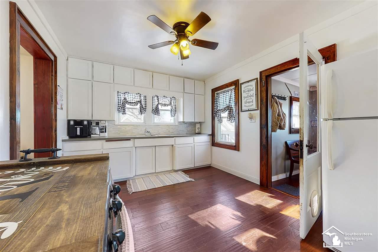 3033 Gruber Road Monroe, MI 48162 - Photo 2 of 43