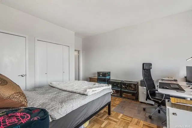 $669,000 | 166-25 Powells Cove Boulevard, Unit 21G | Beechhurst