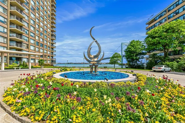 $669,000 | 166-25 Powells Cove Boulevard, Unit 21G | Beechhurst