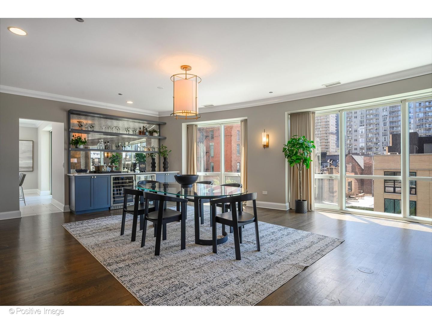 60 West Erie Street, Unit 601 Chicago, IL 60654 - Photo 3 of 33