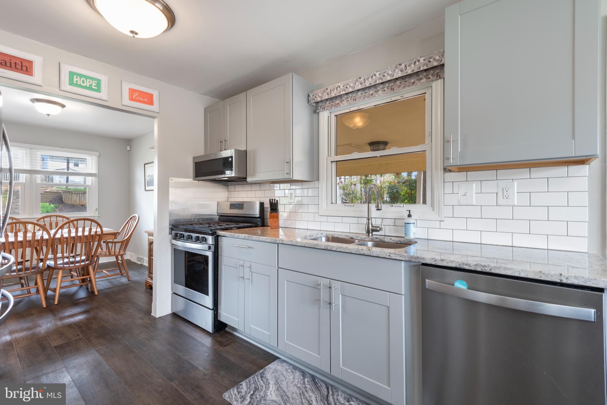 116 Kingbrook Road Linthicum Heights, MD 21090 - Photo 3 of 52