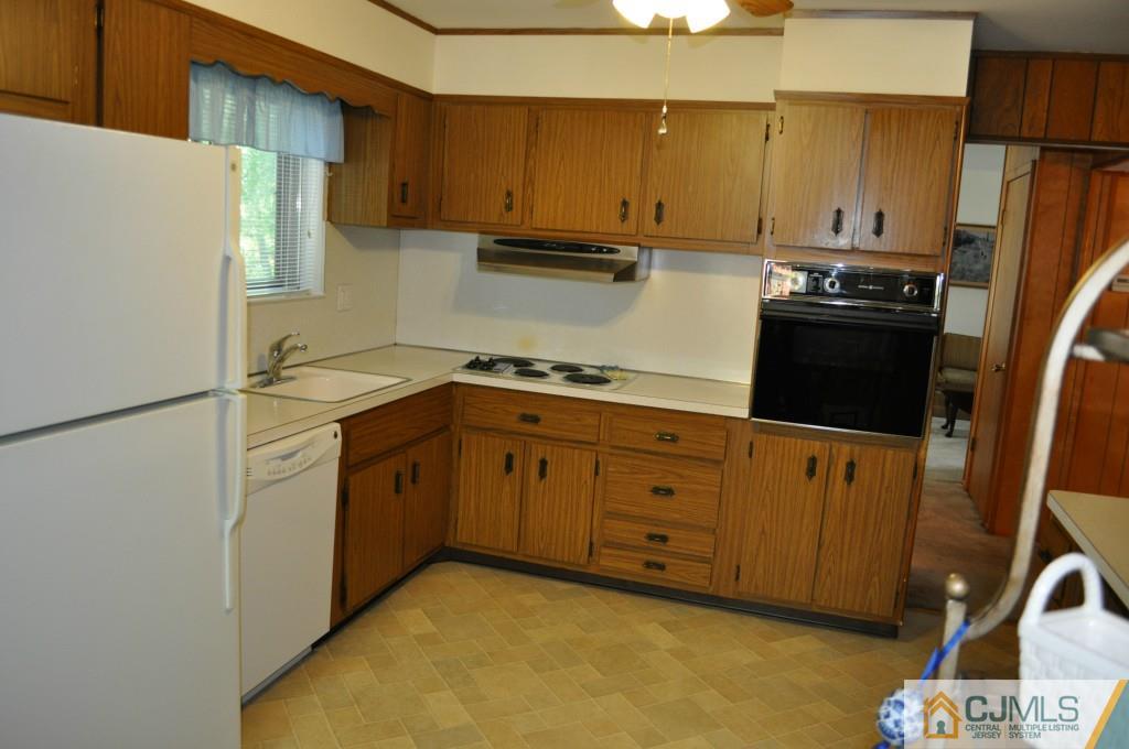 29 Arden Road Old Bridge, NJ 08857 - Photo 11 of 25 Gallery Image 11