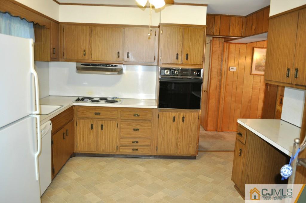 29 Arden Road Old Bridge, NJ 08857 - Photo 10 of 25 Gallery Image 10