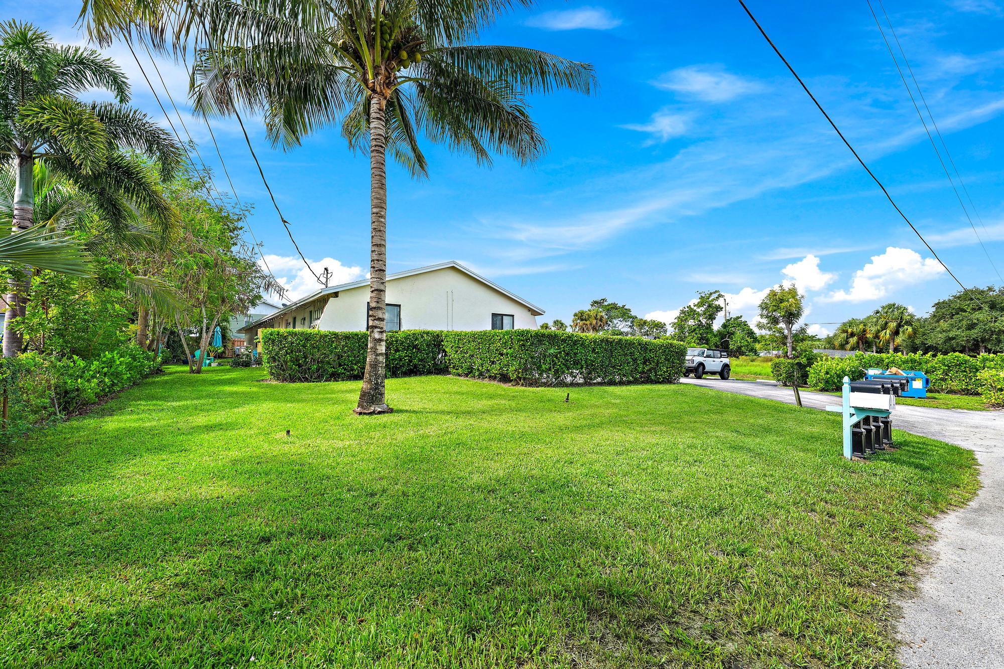 1924 Service Road North Palm Beach, FL 33408 - Photo 11 of 15 1924 Service Rd-5