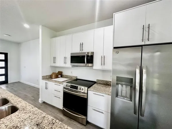$2,349 | 774 West 9th Street, Deltona, FL 32725