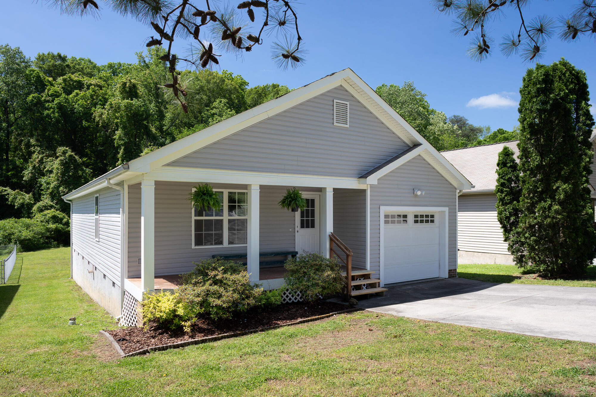 3784 Kellys Ferry Road Chattanooga, TN 37419 - Photo 1 of 37 20230429_3784KellysFerry__HoltWebb_0159