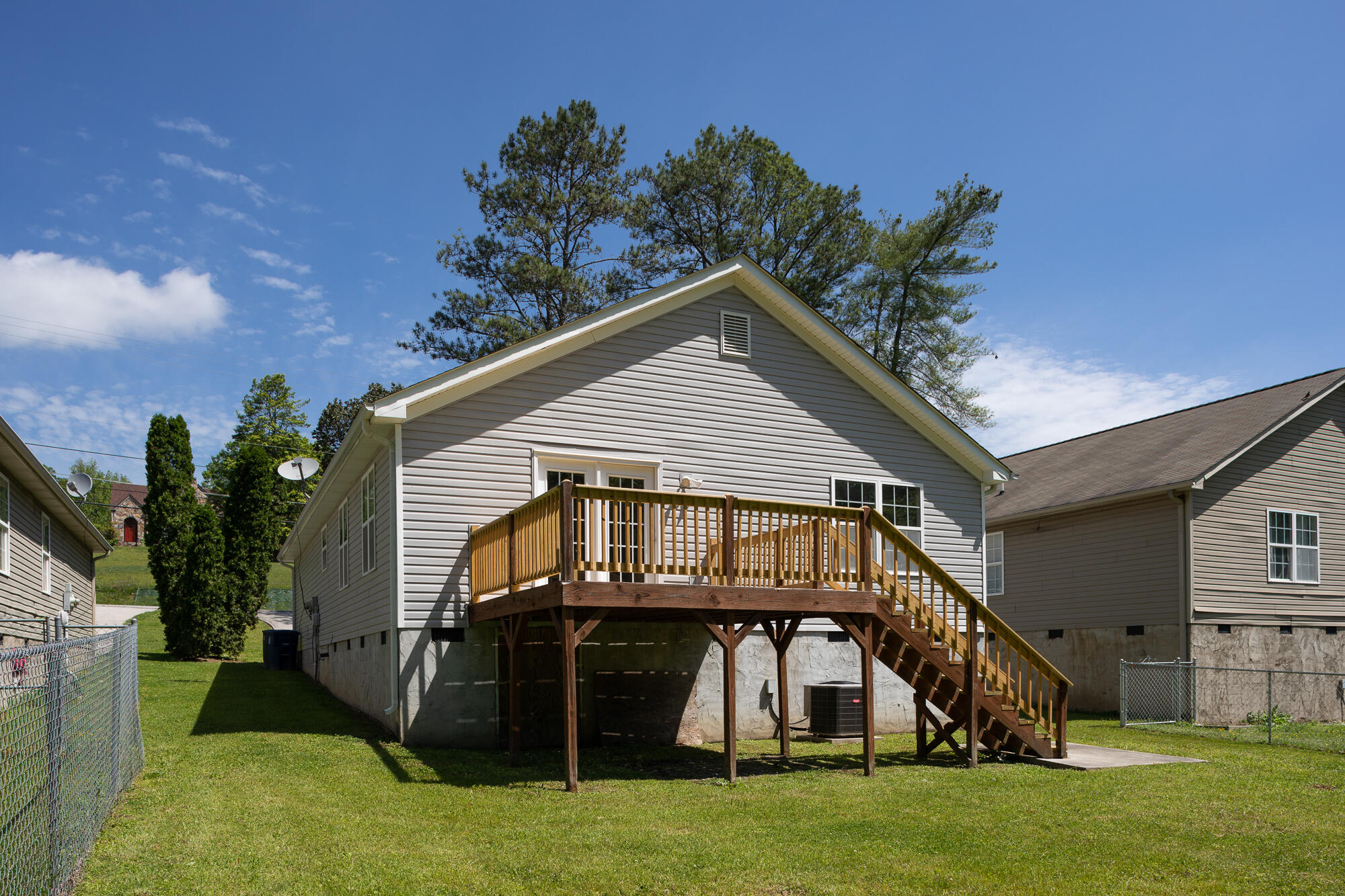 3784 Kellys Ferry Road Chattanooga, TN 37419 - Photo 33 of 37 20230429_3784KellysFerry__HoltWebb_0166