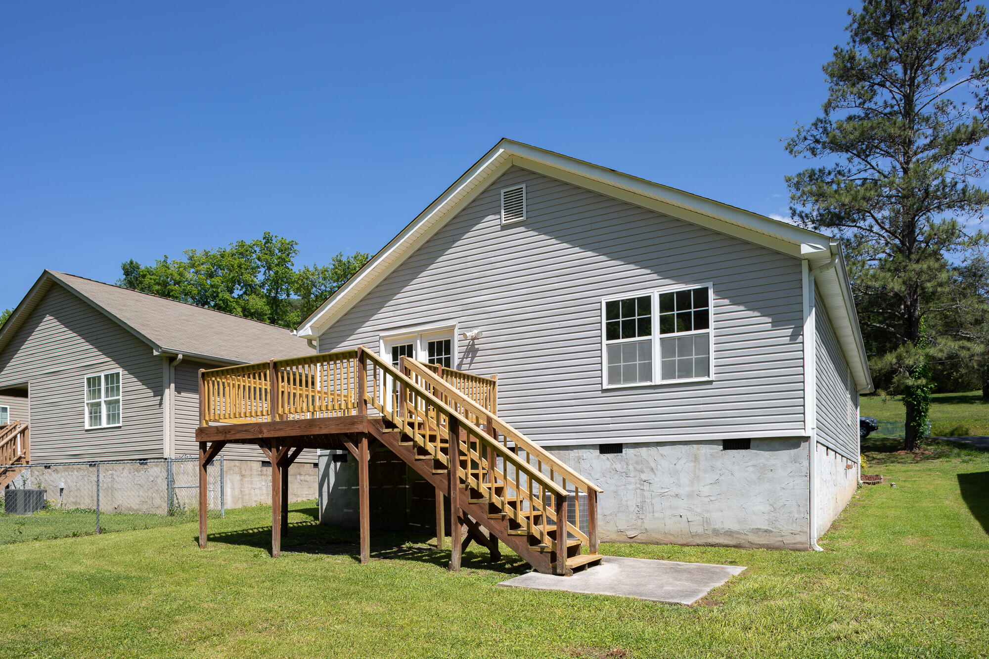 3784 Kellys Ferry Road Chattanooga, TN 37419 - Photo 34 of 37 20230429_3784KellysFerry__HoltWebb_0171
