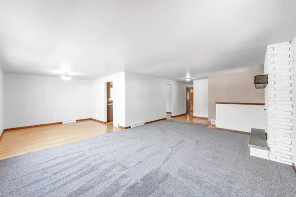 $349,900 | 808 Ridgeway Boulevard, De Pere, WI 54115