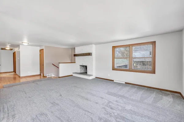 $349,900 | 808 Ridgeway Boulevard, De Pere, WI 54115