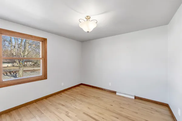 $349,900 | 808 Ridgeway Boulevard, De Pere, WI 54115