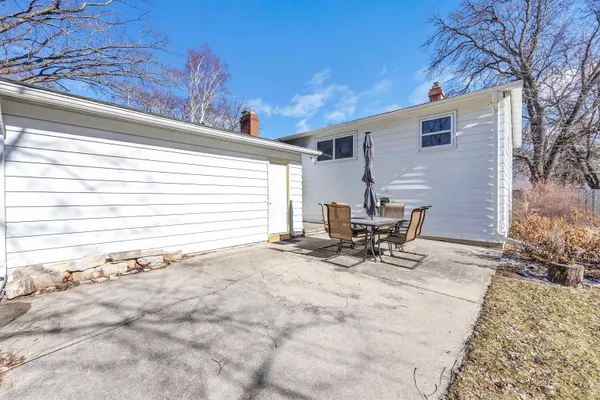$349,900 | 808 Ridgeway Boulevard, De Pere, WI 54115