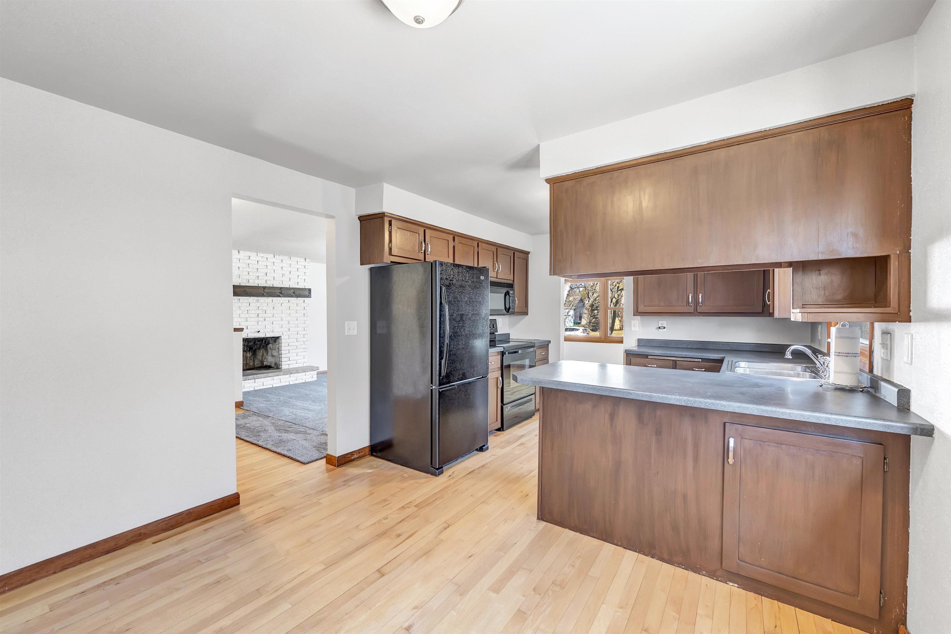 808 Ridgeway Boulevard De Pere, WI 54115 - Photo 6 of 29