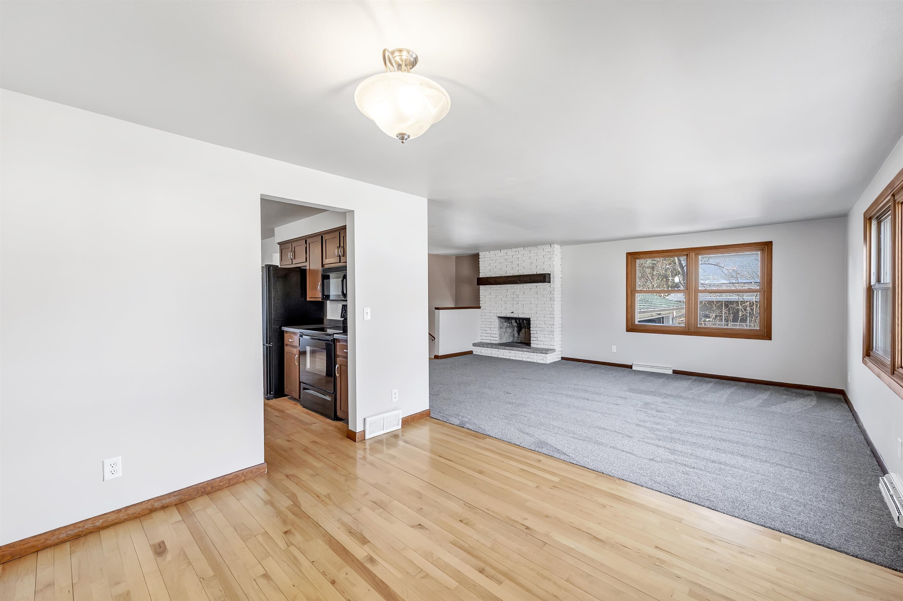 808 Ridgeway Boulevard De Pere, WI 54115 - Photo 10 of 29