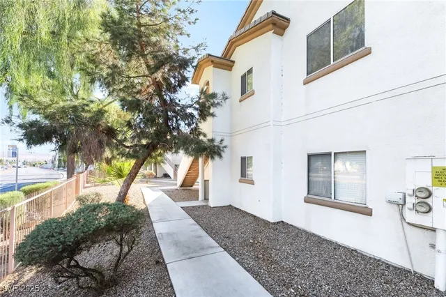 $1,325 | 5655 East Sahara Avenue, Unit 2068, Las Vegas, NV 89142