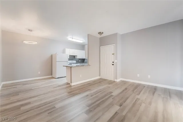 $1,325 | 5655 East Sahara Avenue, Unit 2068, Las Vegas, NV 89142