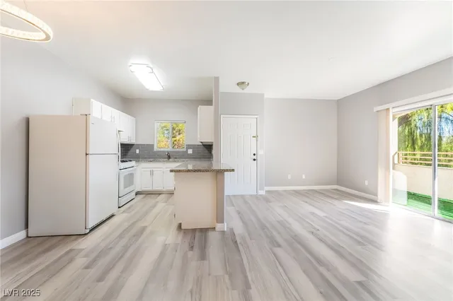 $1,325 | 5655 East Sahara Avenue, Unit 2068, Las Vegas, NV 89142