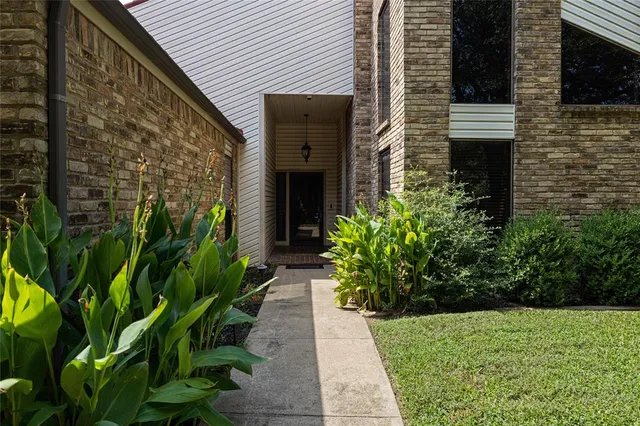 $625,000 | 3827 Ashbury Lane, Bedford, TX 76021