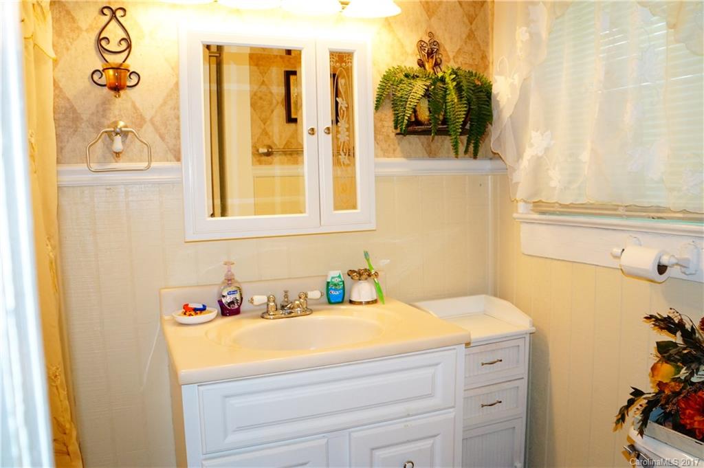 1396 Springdale Road, Unit 4/A Lancaster, SC 29720 - Photo 18 of 23 a bathroom with a sink and a window