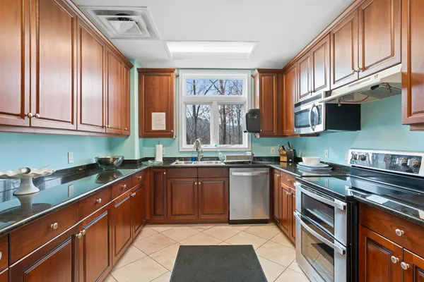$559,000 | 400 Warioto Way, Unit 215, Ashland City, TN 37015