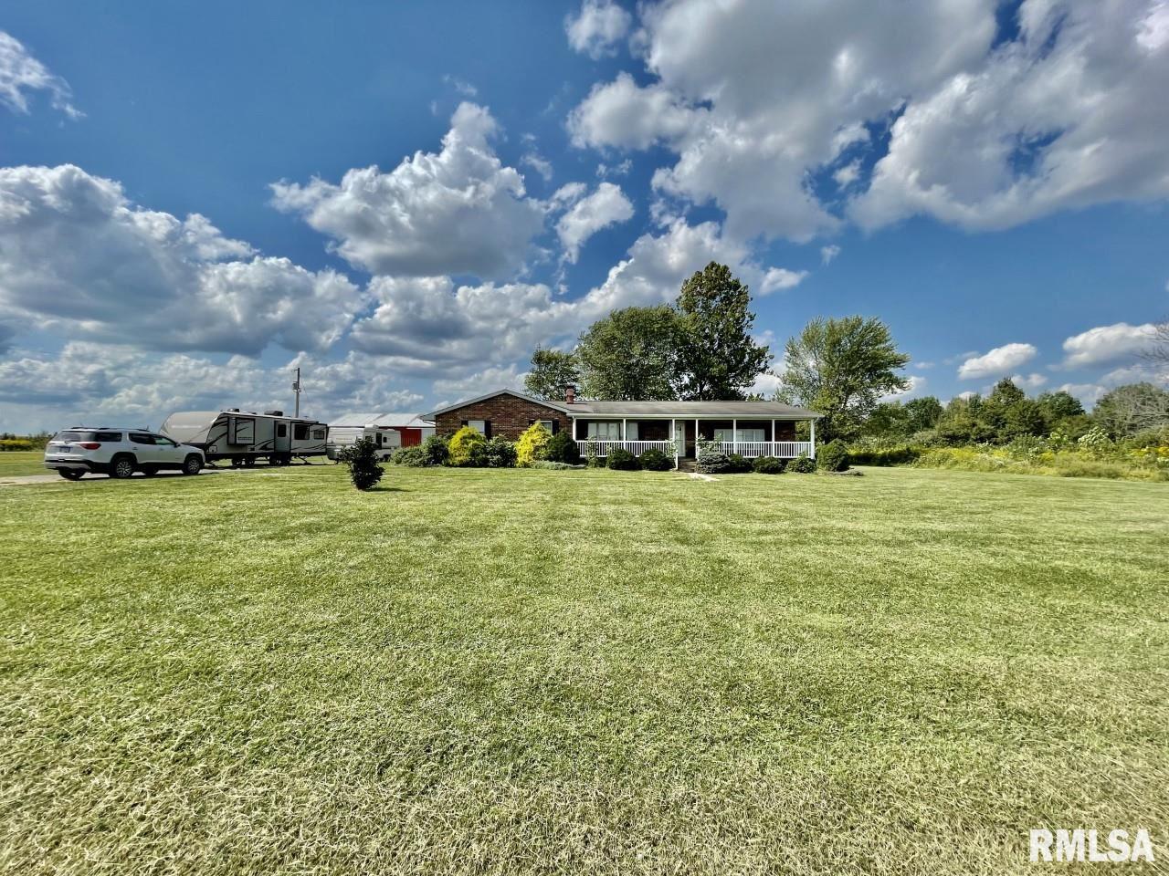 4023 Metcalf Road Iuka, IL 62849 - Photo 2 of 26