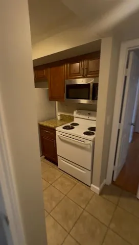 $1,300 | 4024 Dream Oak Place, Unit 103, Tampa, FL 33613