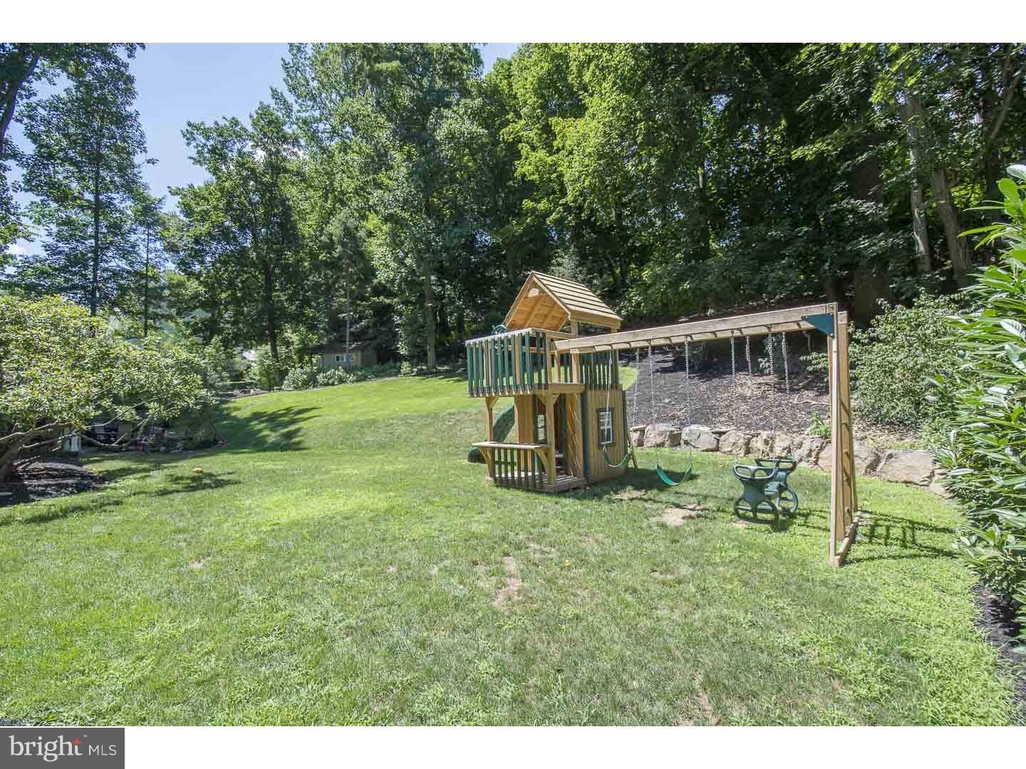 285 Vincent Road Paoli, PA 19301 - Photo 22 of 23 Back Yard
